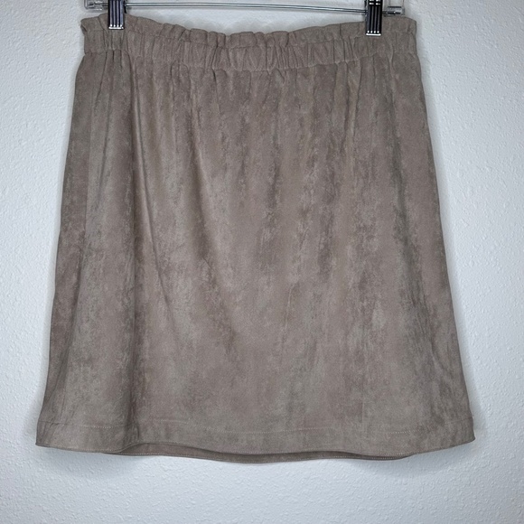 Ann Taylor LOFT Faux Suede Casual Skirt, Beige, Size Medium - Picture 5 of 6